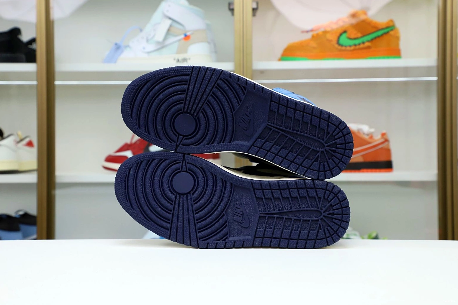 AIR RETRO 'OBSIDIAN' HIGH JORDAN OG 1 0727